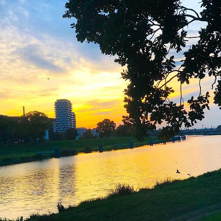 Apartament Z Tarasem I Widokiem Na Odre Wrocław Exteriör bild
