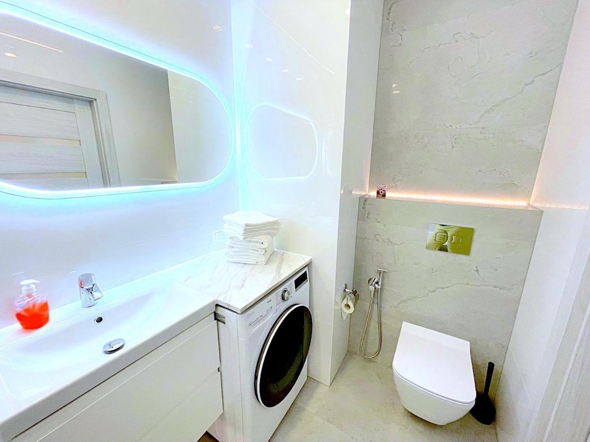 Apartament Z Tarasem I Widokiem Na Odre Wrocław Exteriör bild