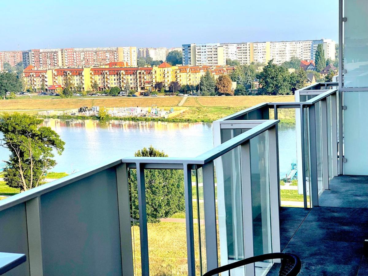 Apartament Z Tarasem I Widokiem Na Odre Wrocław Exteriör bild