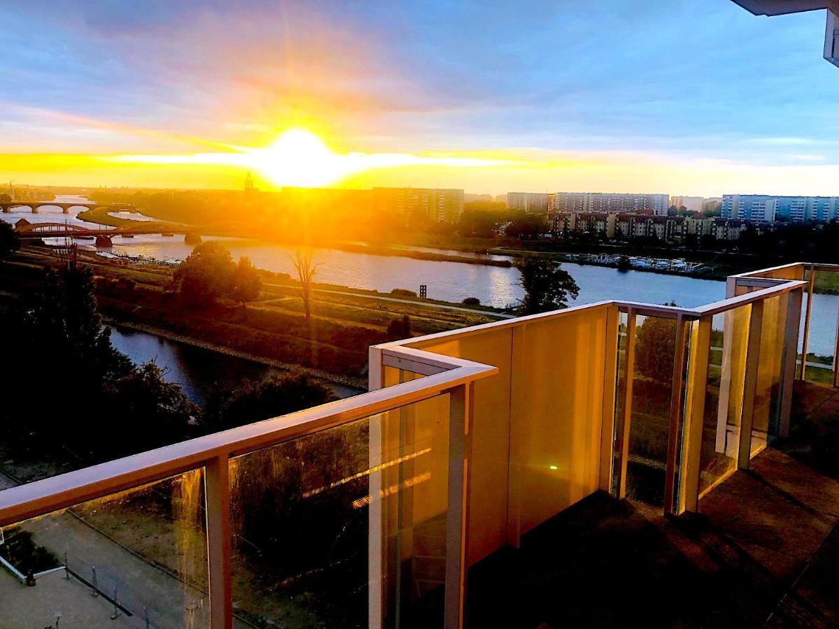 Apartament Z Tarasem I Widokiem Na Odre Wrocław Exteriör bild