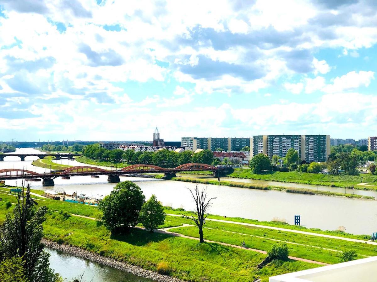 Apartament Z Tarasem I Widokiem Na Odre Wrocław Exteriör bild