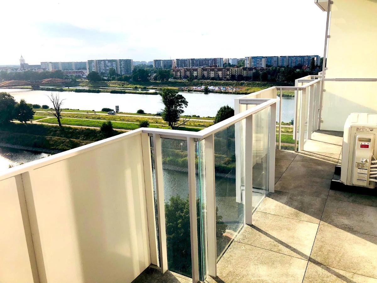 Apartament Z Tarasem I Widokiem Na Odre Wrocław Exteriör bild